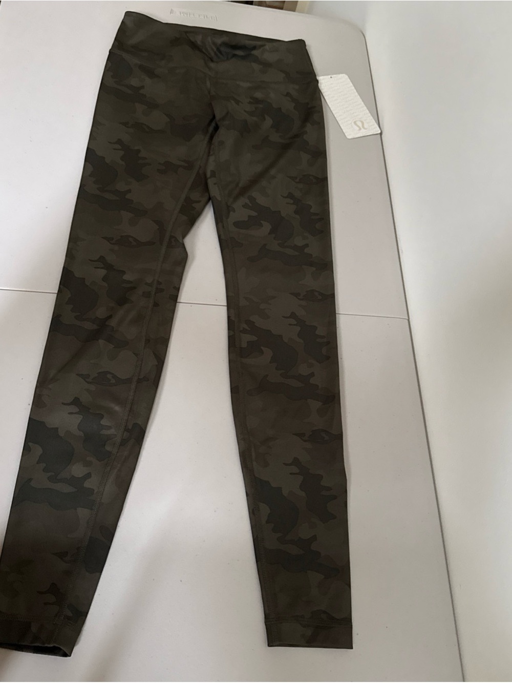 Lululemon Wunder Under Pant Fully NWT Size 4 Camo Fatigue Green RARE